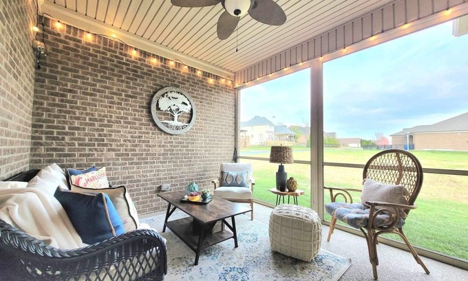 Simpsonville House | Bourbon trail home w/screened-in porch & firepit near Louisville