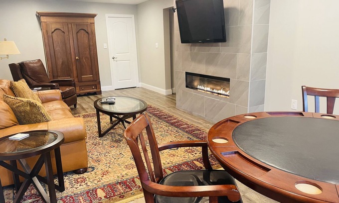 Harrodsburg Apartment | Bourbon Trail, horse farms, relaxation in the countryside.