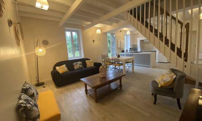 Neuvy House | Bourbonnaise house ideally located and quiet.