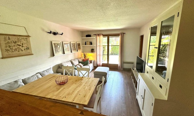 Caldegas Apartment | BOURG MADAME IV Ground floor with swimming pool in Caldegas