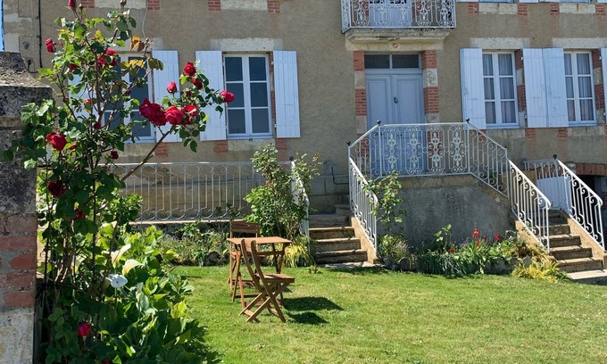 Castillon-Debats House | Bourgeois house in a quiet and relaxing Gascon village