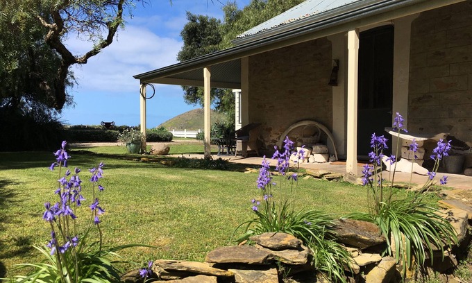 Encounter Bay Cottage | Boutique accommodation in historic beachfront cottage. Self-contained or B&B