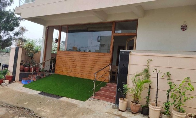 Narasapura Apartment | Boutique Apartment/Super Luxury Rooms equipped with AC,net,toilet,washing mch.