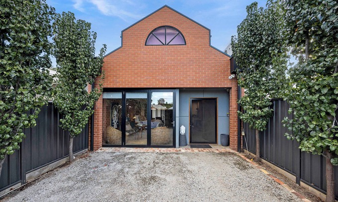 Echuca House | Boutique Barn Summary