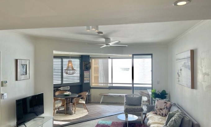 Manly Apartment | Boutique beach pad in the heart of Manly Beach - fully self contained