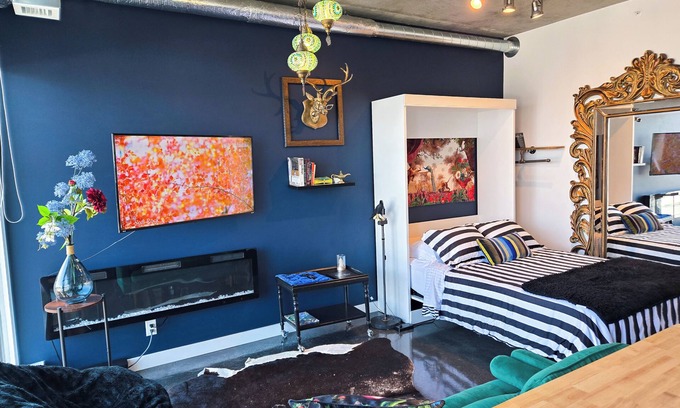 Bankview Condo | Boutique Downtown Studio – Walkable, Serene Stay with City Views & Fireplace
