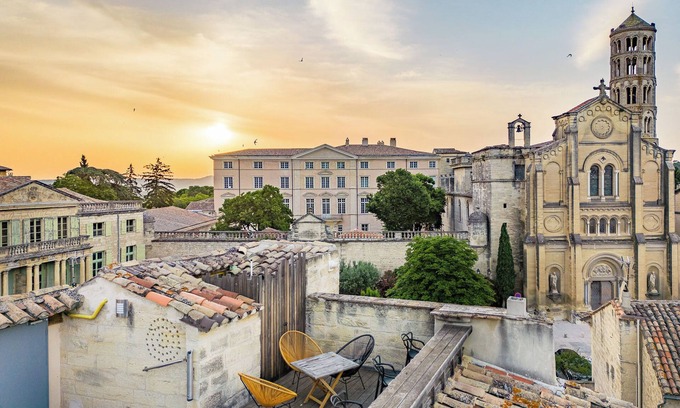 Uzes Hotel | Boutique Hôtel Entraigues
