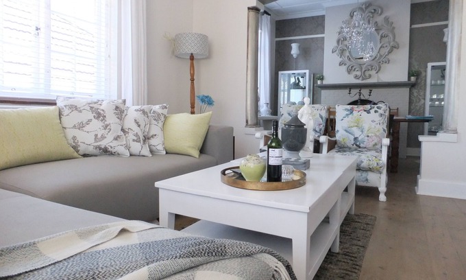 Knysna House | Boutique Heritage Home With Knysna Heads And Sunset Views