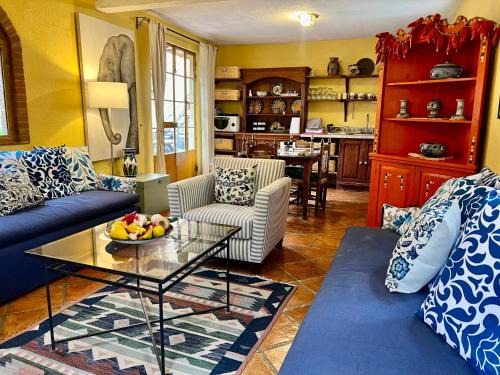 Colonia San Antonio Bed & Breakfast | Boutique Hotel Casa Camellia