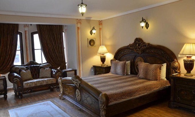 Plovdiv Old Town Hotel | Boutique Hotel Boris Palace & Restaurant