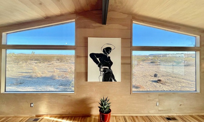 Landers House | Boutique Landers Home on 6 acres w/Great Views & Hot Tub