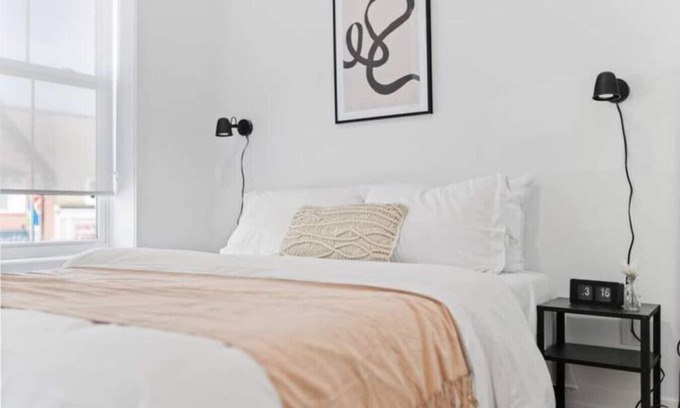 Peterborough House | Boutique Loft in Downtown Peterborough | 2BR