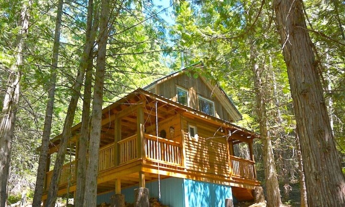 Ymir Cabin | Boutique Mountain Lodge, 4 cabins, 20 km South of Nelson