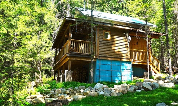 Ymir Cabin | Boutique Mountain Lodge, 4 cabins, 20 km South of Nelson