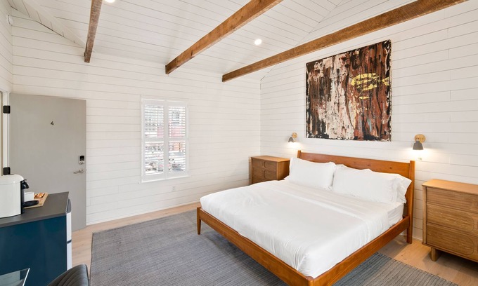 Ridge St. Hotel | Boutique Room steps from Downtown Mall | Rose Jean - Room #4