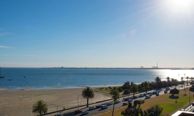 St Kilda West Apartment | Boutique Stay on St Kilda Beach with amazing views