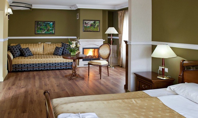 Oborishte Apartment | Boutique Suite With Fireplace And Wellness
