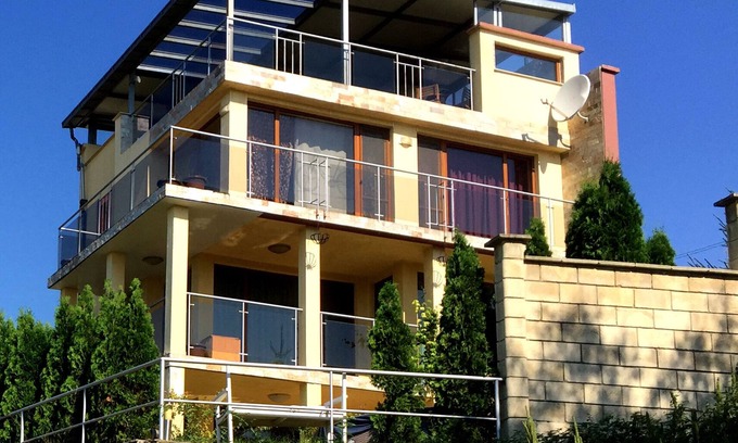 Galata Villa | Boutique Villa SeeBreeze - See and Forest View from Top Terrasse Bar, Pool