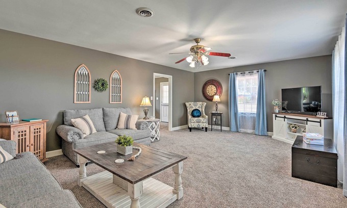 Oakland House | Bowling Green Farmhouse 10 Mi to Mammoth Cave