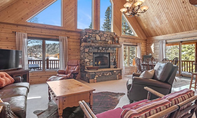 Benchmark Cabin | Boxelder Creek Lodge Black Hills Vacation Home
