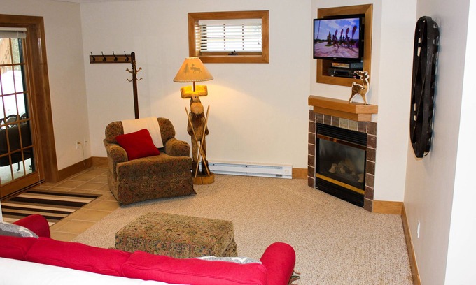 Boyne Falls Condo | Boyne Mountain, Disciples Village Condo - Steps To Boyneland Run