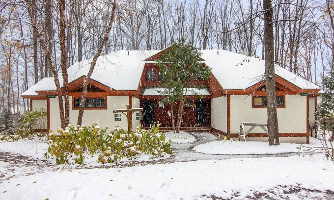 Boyne Falls House | Boyne Mountain l Golf & Ski l Perfect for Large Groups