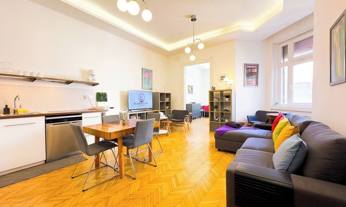 Erzsebetvaros Apartment | BP Sky - Spacious four bedroom in central Budapest