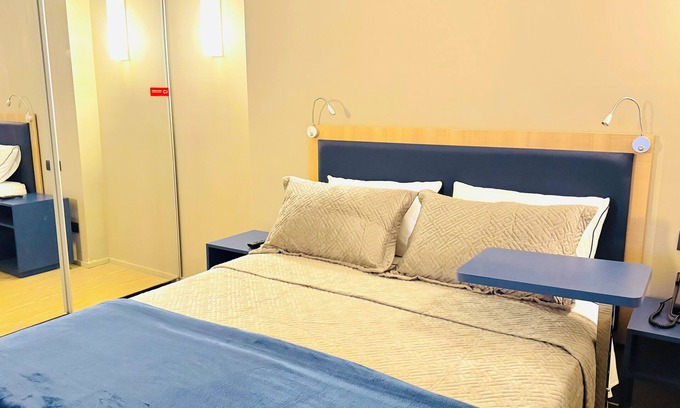 Alphaville Industrial Apartment | Prime - Flat Select Alpha Stay 604B