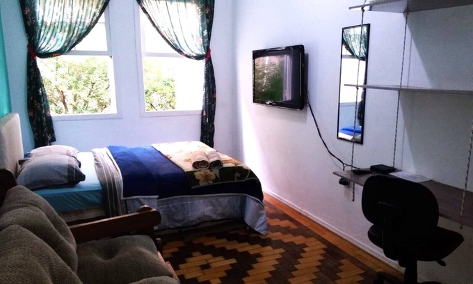 Centro Historico House | Quarto Individual no Sobrado Centro Histórico em Porto Alegre