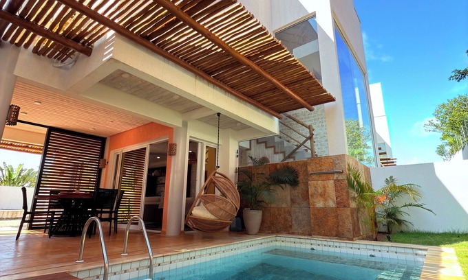 Pipa House | Luxury Retreat with Private Pool and Rooftop Jacuzzi in Pipa.