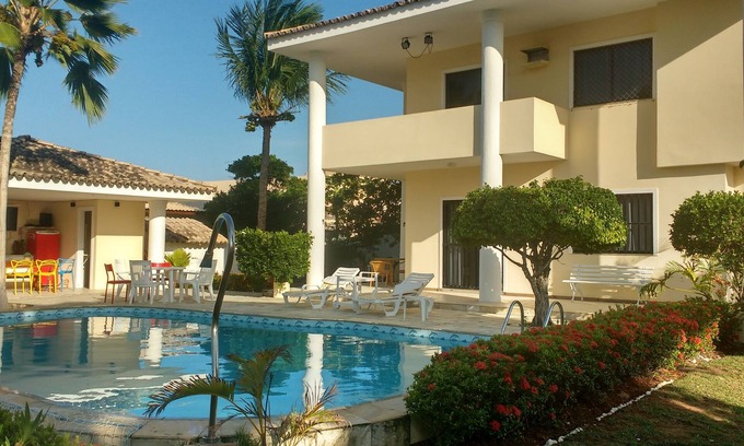 Lauro de Freitas House | Casa, 4 Quartos em Vilas do Atlântico a 300 mt Praia, Piscina e Suítes Completas