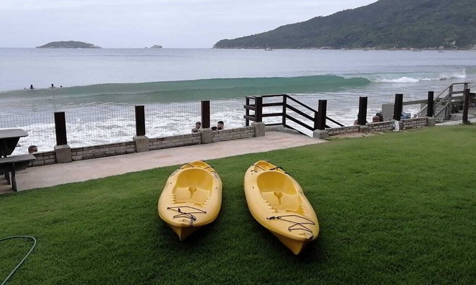 Ingleses do Rio Vermelho House | BEAUTIFUL AND COMFORTABLE HOUSE ON THE SAND IN THE BEST SPOT IN THE NORTH OF THE ISLAND