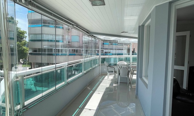 Jurere Internacional Apartment | Apartment in Jurerê Internacional accommodates up to 9 people.