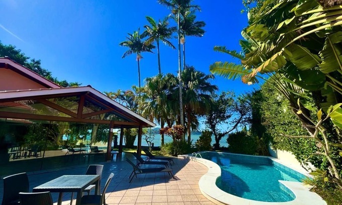 Lagoa da Conceicao House | Mansion on the Lake