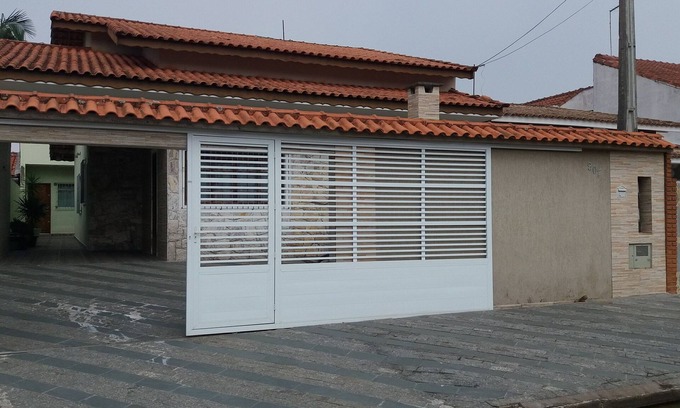 Jardim Imperador House | Casa Para Locação em Peruíbe/oasis, com Internet e 12 Minutos a pé da Praia