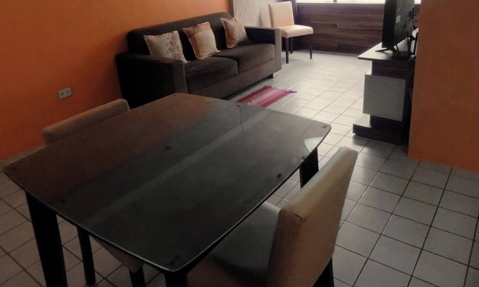 Piedade Apartment | Apartamento completo a uma quadra da praia, localização próximo ao comércio.