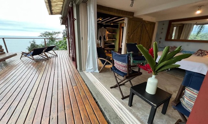 Barra do Sahy House | Suite-Living Room with Sea View - Barra do Sahy