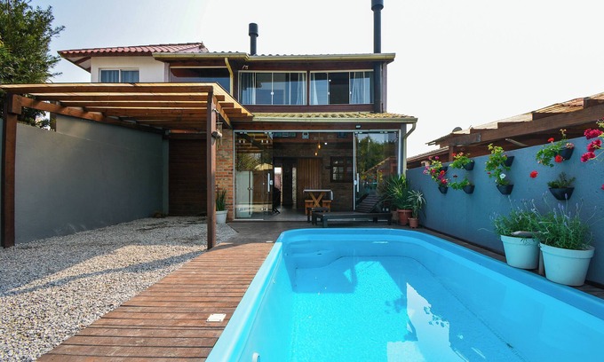Sao Joao do Rio Vermelho House | House with Pool in Rio Vermelho - Floripa