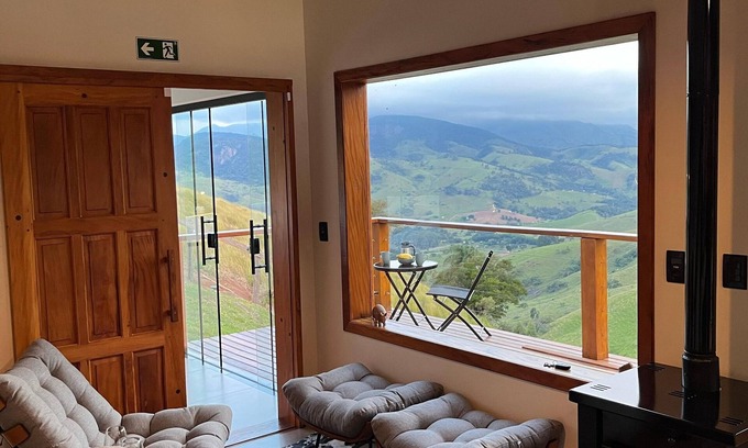 Paraisopolis Ski Chalet | Paradise Valley Chalet