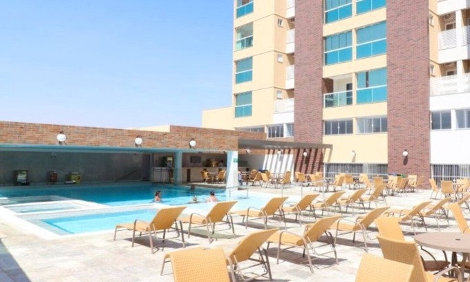 Caldas Novas Apartment | Piazza with access to the Acqua Park