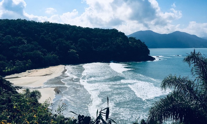 Praia da Fortaleza House | Ubatuba Brava Beach in Fortaleza