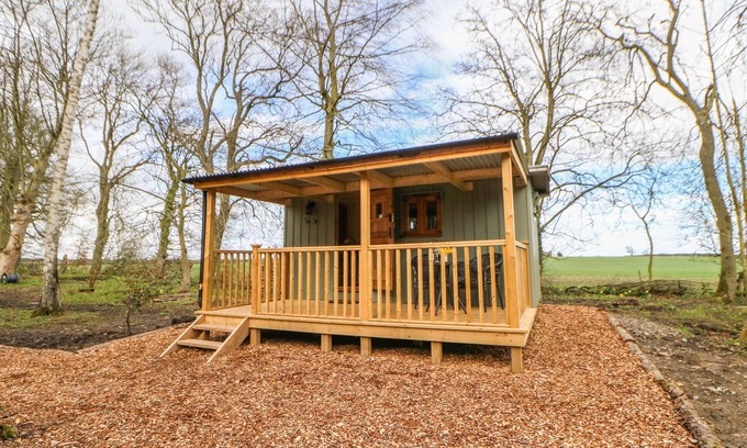 Aldbrough St. John Cottage | BRACKEN FERN, pet friendly, character holiday cottage in Eppleby