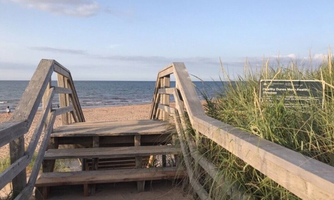 Brackley Beach House | Brackley Beach Seabreeze Cottage
