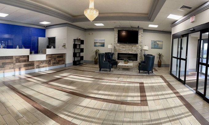 Windsor Locks Hotel | Bradley Inn