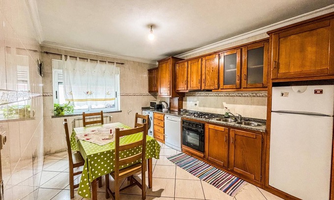 Braganca Apartment | Bragança holiday home for tourists students digital nomads bed linen and towels