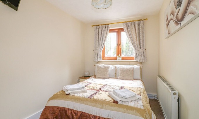 Swadlincote Cottage | Bramble Grange, OVERSEAL