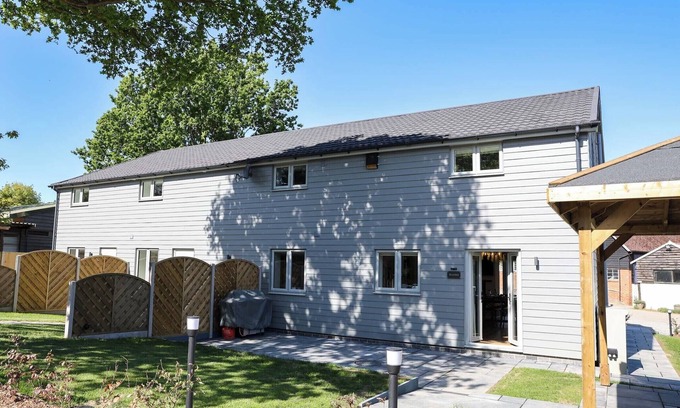 Woodbridge House | Bramley Suite - The Apple Barn at Hungarian Hall, Pettistree, Woodbridge