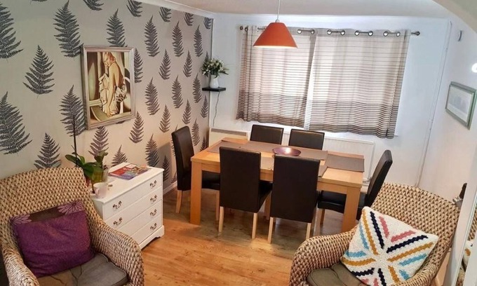 West Mersea House | Bran's Estate, the best centre location in the town of West Mersea