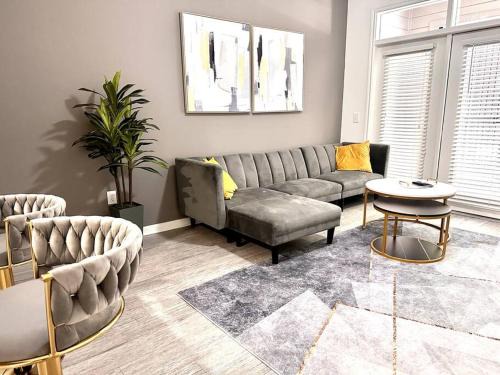 Montrose Apartment | Brand new 1 bed apt in the heart of Midtown