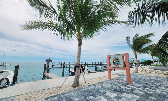 Little Venice Condo | Brand new 1 bedroom, 2 bath condo with waterfront pool & stunning views.